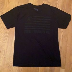 Don’t tread on me black t-shirt. Size XL